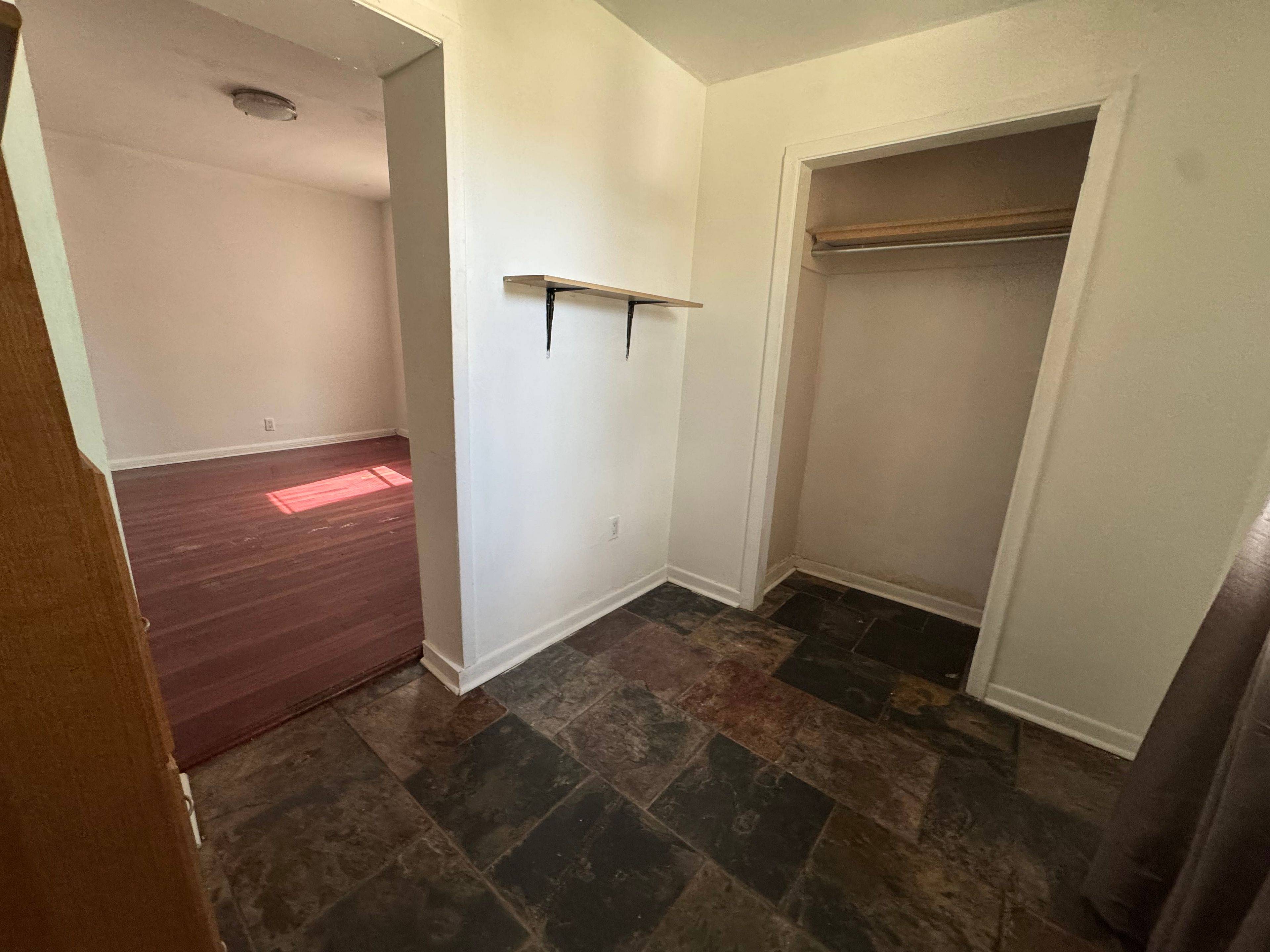 Toronto W02, ON M6P 1N1,22 Brad ST ##6