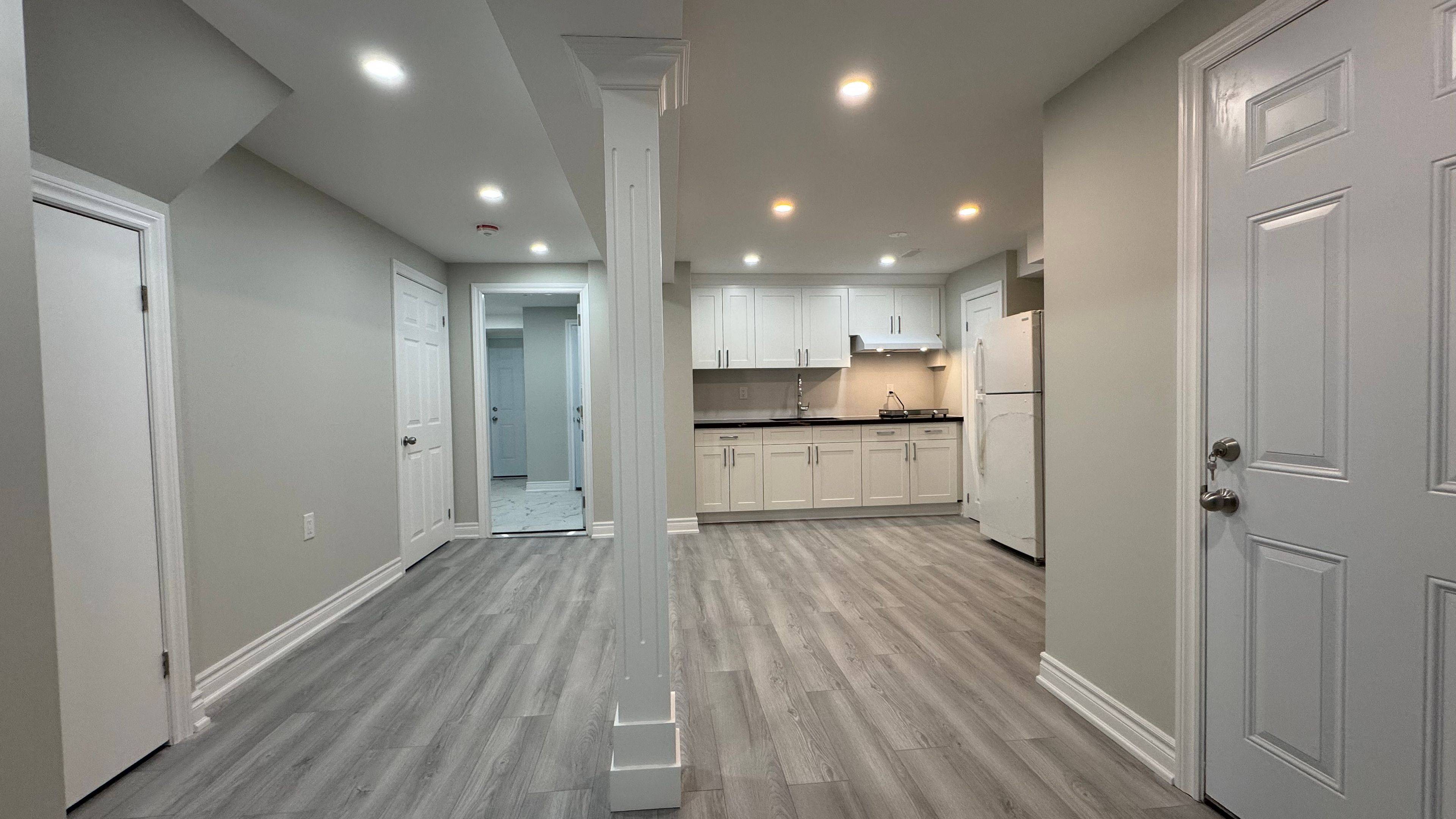 Mississauga, ON L5M 3Z4,1686 Summergrove CRES #Bsmt 1BD