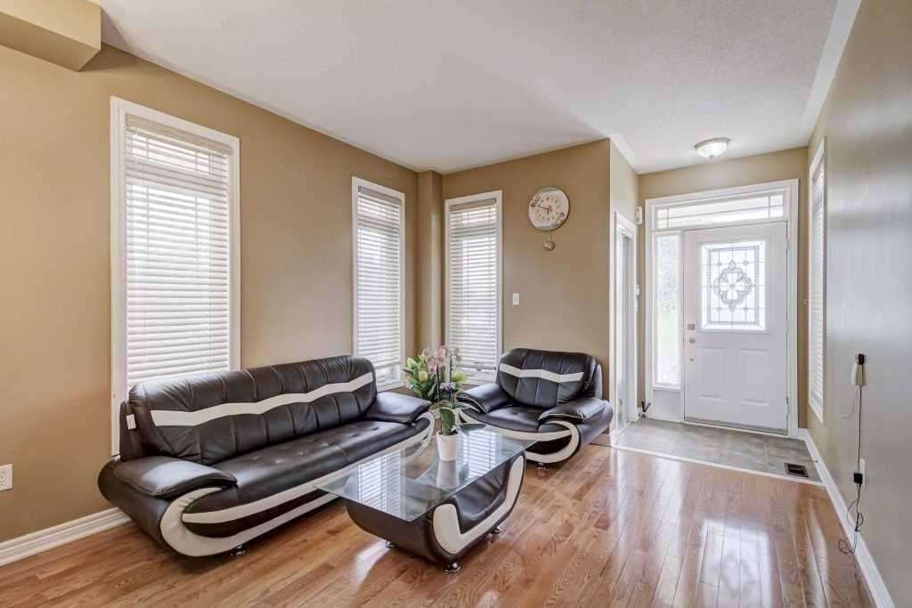 Brampton, ON L7A 3S4,19 Putnam DR