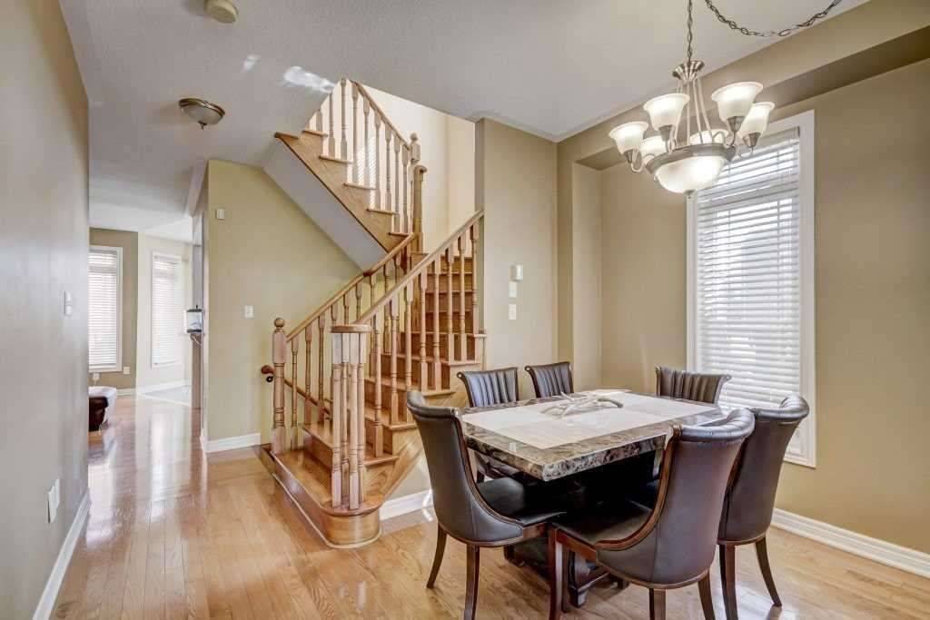 Brampton, ON L7A 3S4,19 Putnam DR