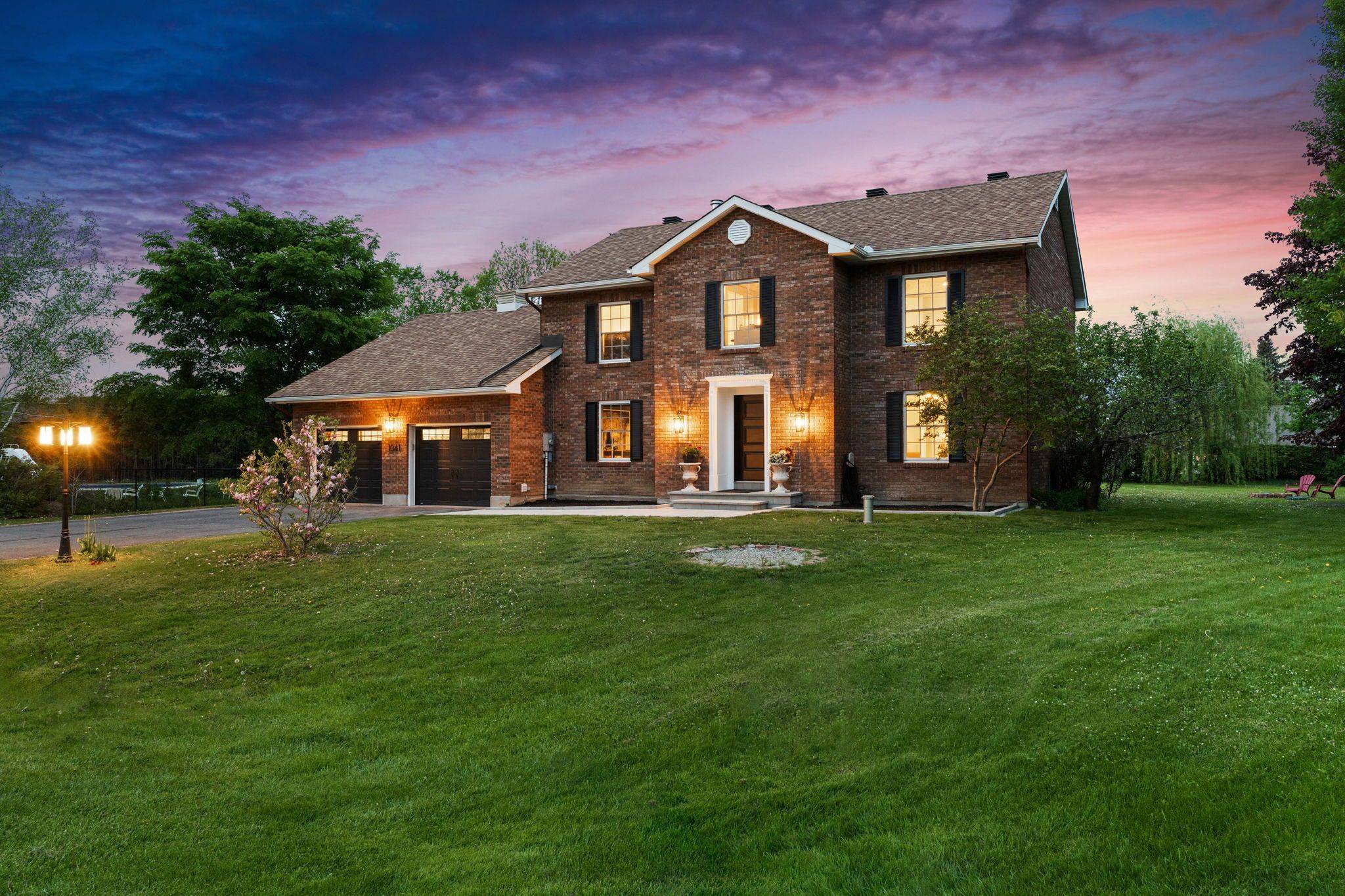 Manotick - Kars - Rideau Twp And Area, ON K4M 1J2,1041 Brandywine CT