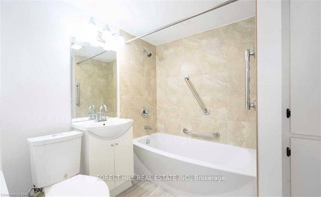 Niagara Falls, ON L2E 1C8,4710 Epworth CIR