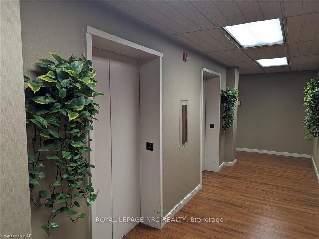 St. Catharines, ON L2R 7E1,43 Church ST W #702