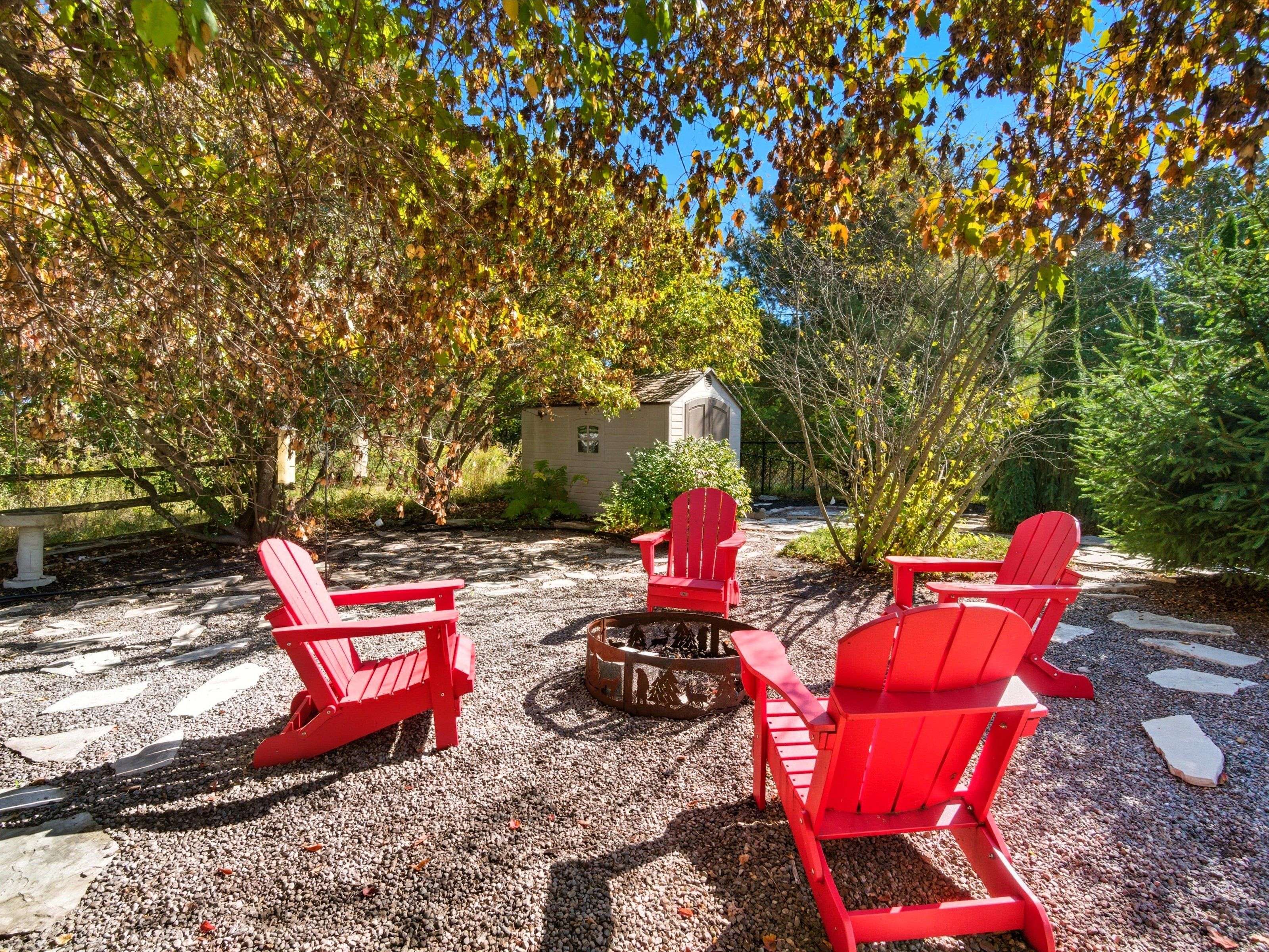 Bracebridge, ON P1L 1Y4,17 KEALL CRES