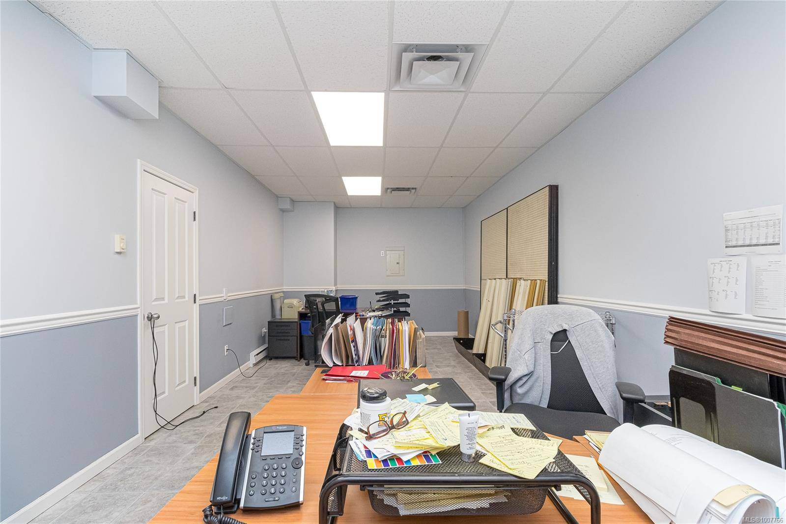 Langford, BC V9B 3V5,2849 Peatt Rd #107