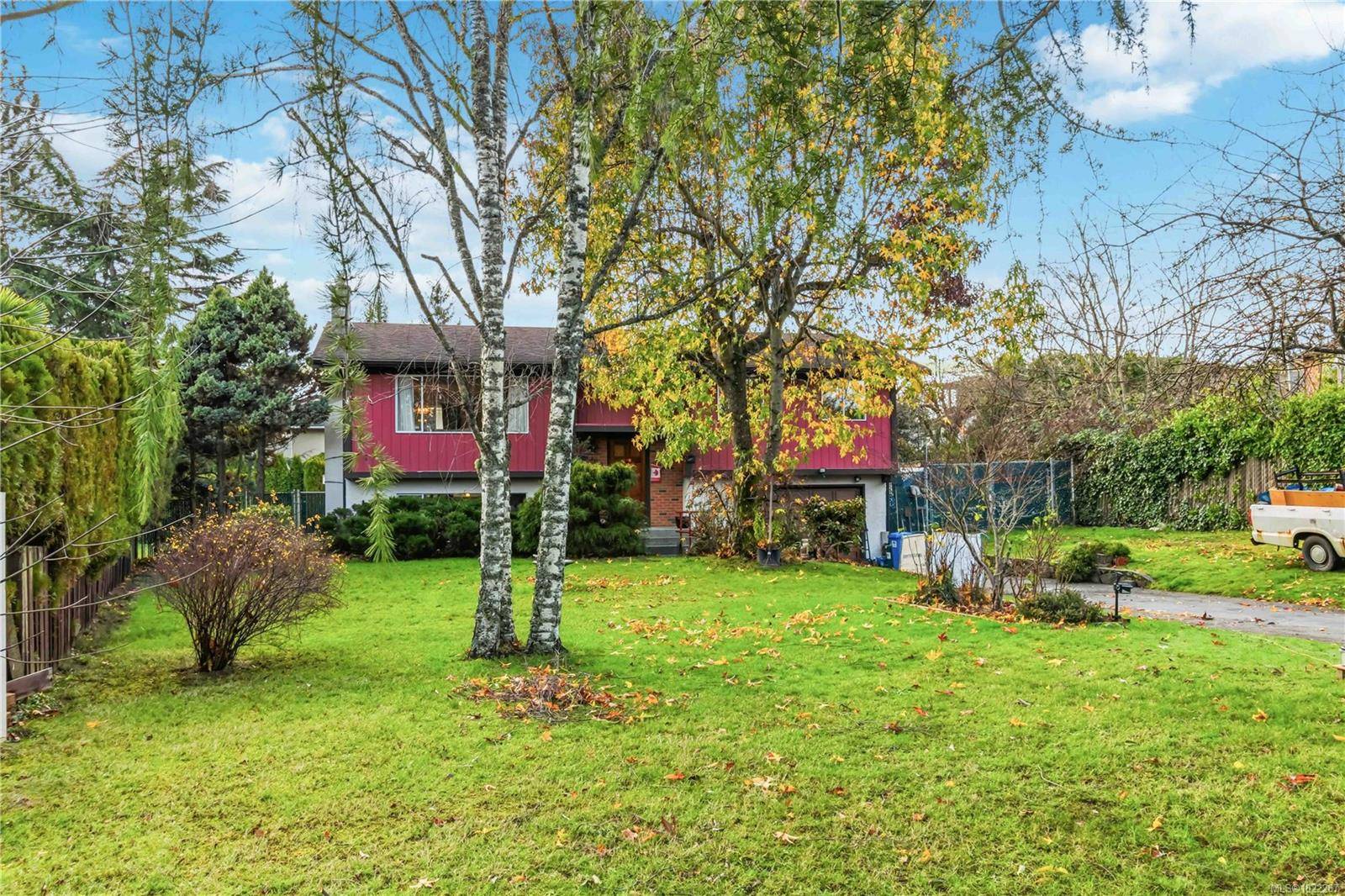 Central Saanich, BC V8M 1V8,1969 Blackthorn Dr