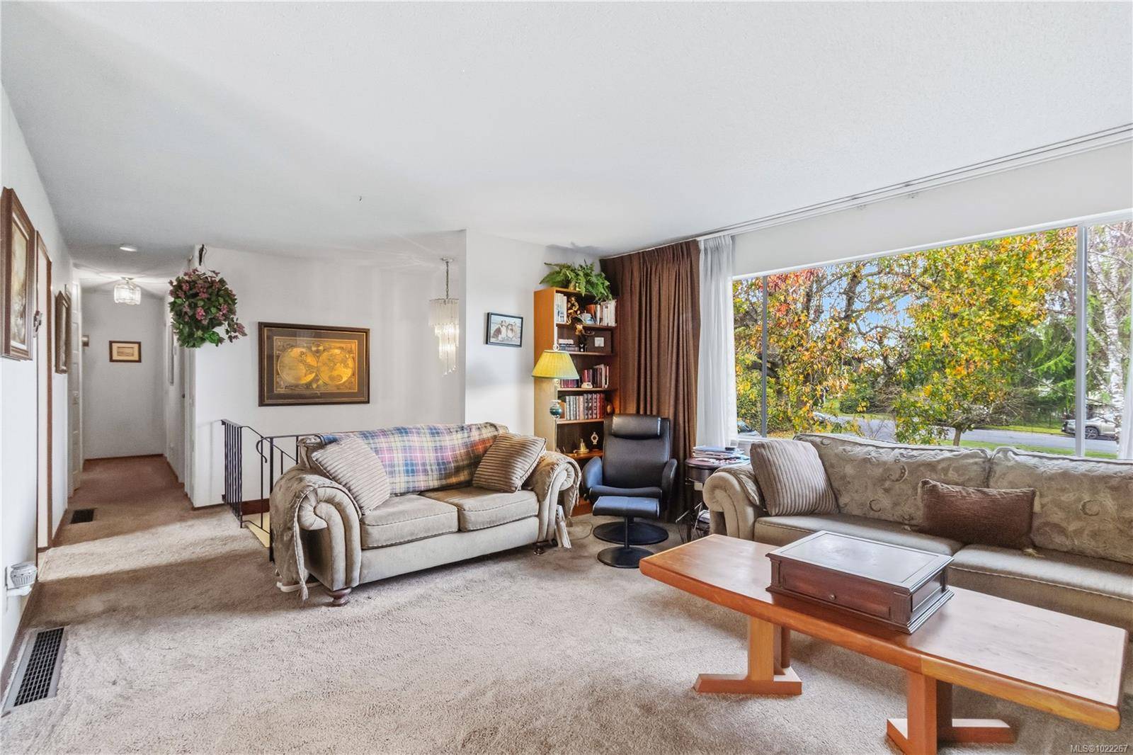 Central Saanich, BC V8M 1V8,1969 Blackthorn Dr