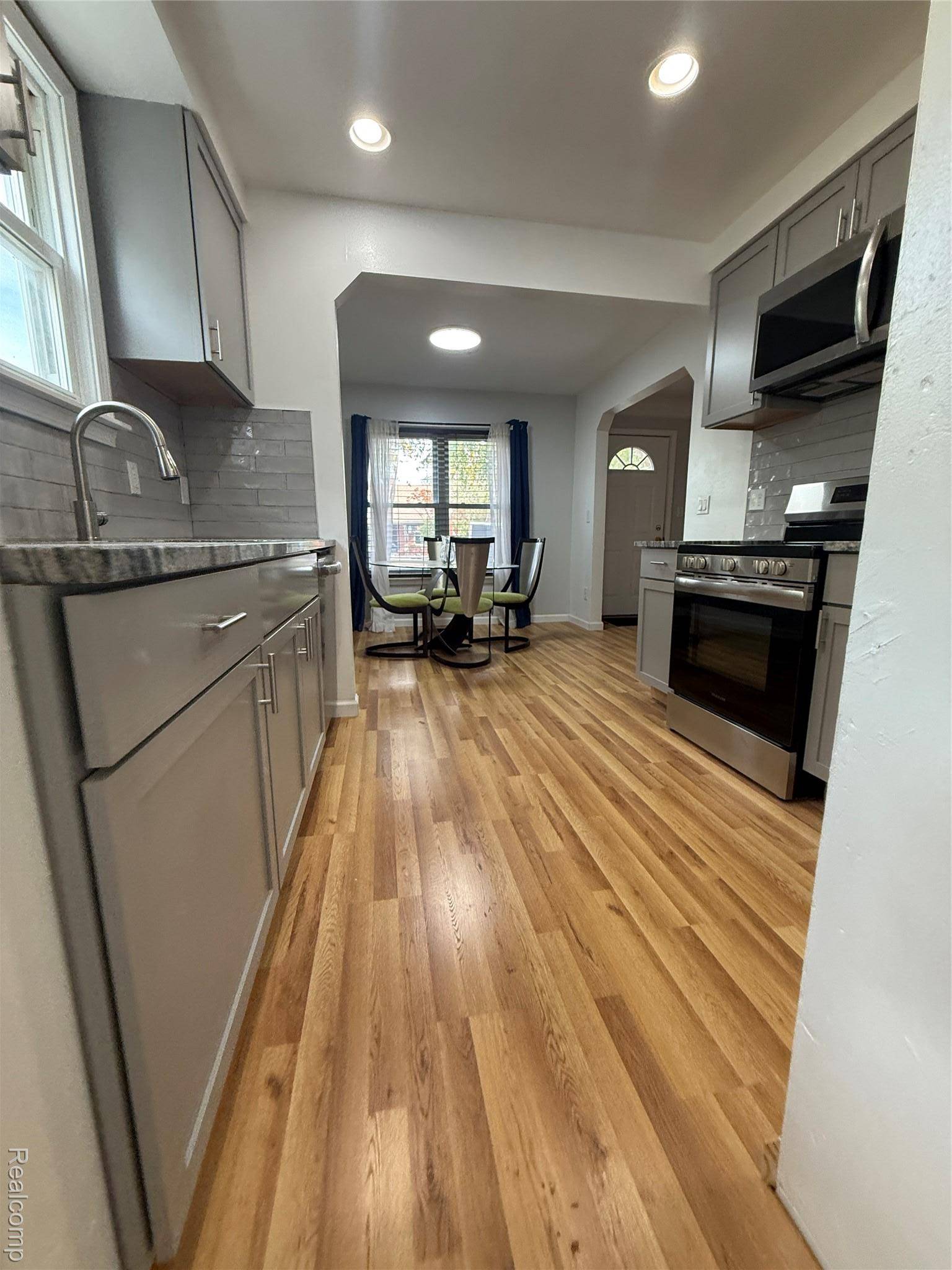 Detroit, MI 48228,6737 Warwick ST