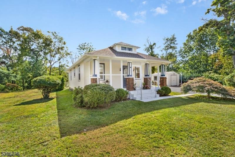 Hackettstown Town, NJ 07840,634 WILLOW GROVE ST.