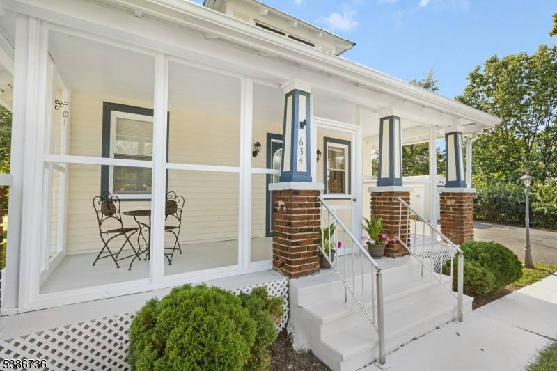 Hackettstown Town, NJ 07840,634 WILLOW GROVE ST.