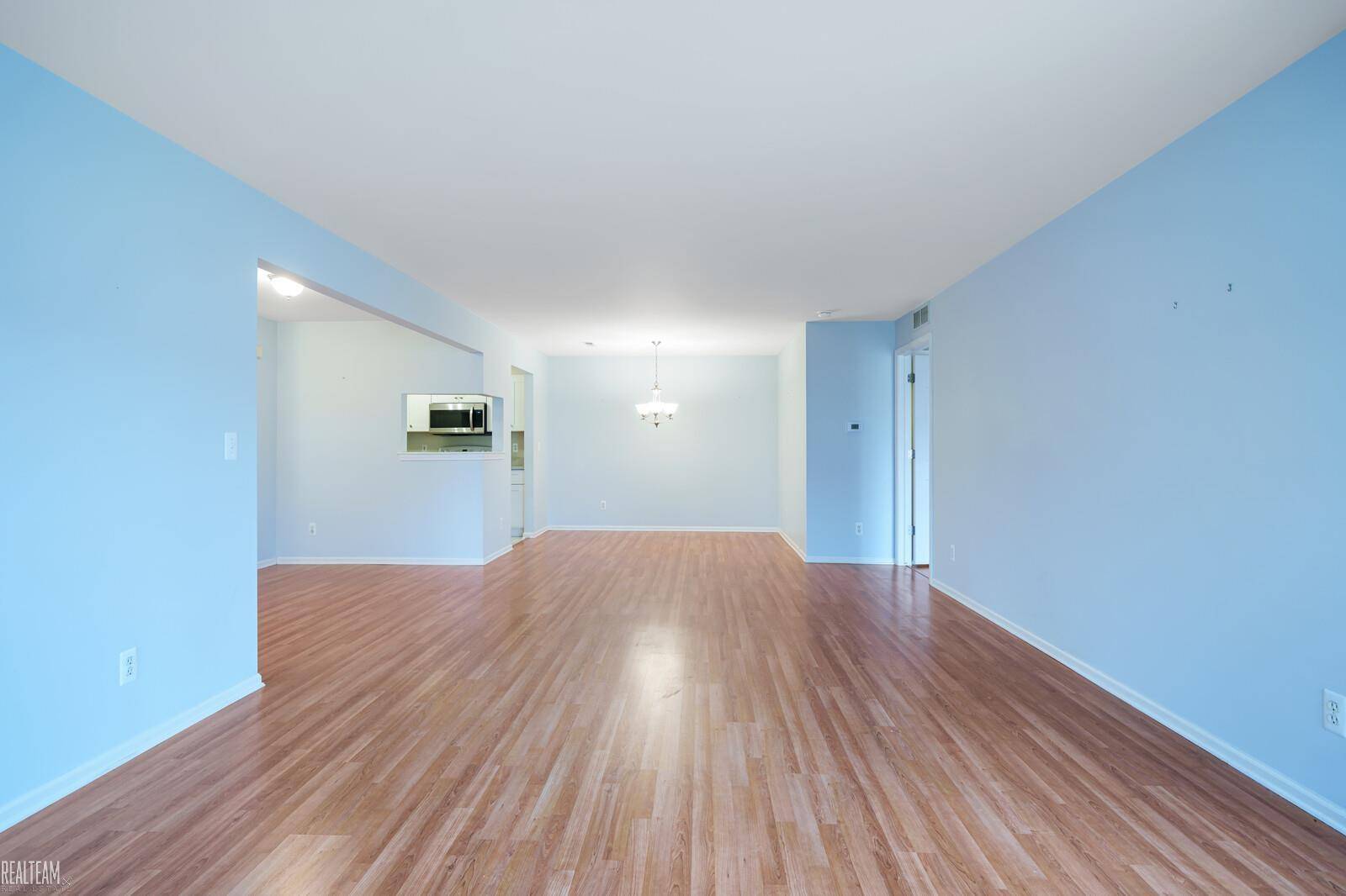 Sterling Heights, MI 48314,4287 Berkshire DR