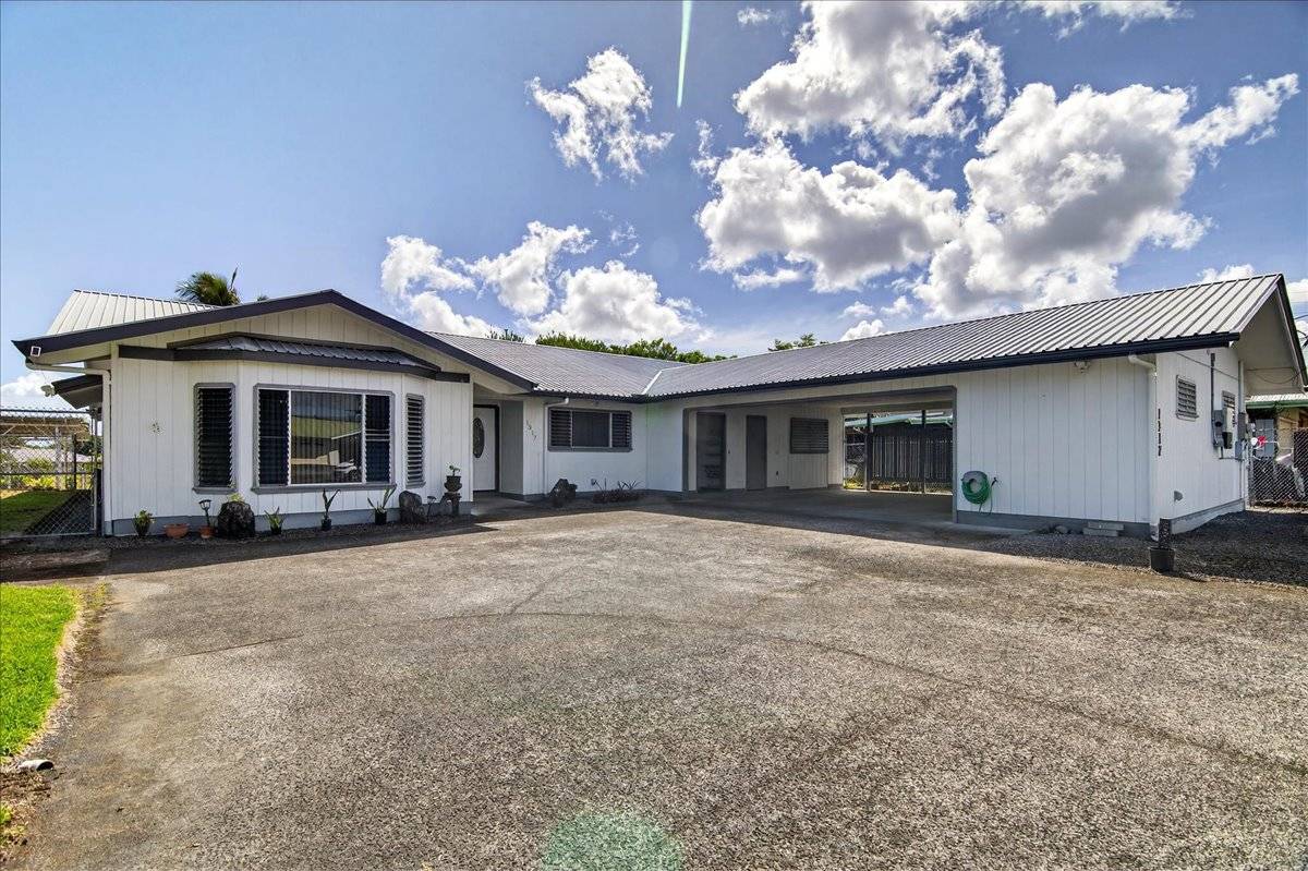 Hilo, HI 96720,1317 KUMUWAINA PL
