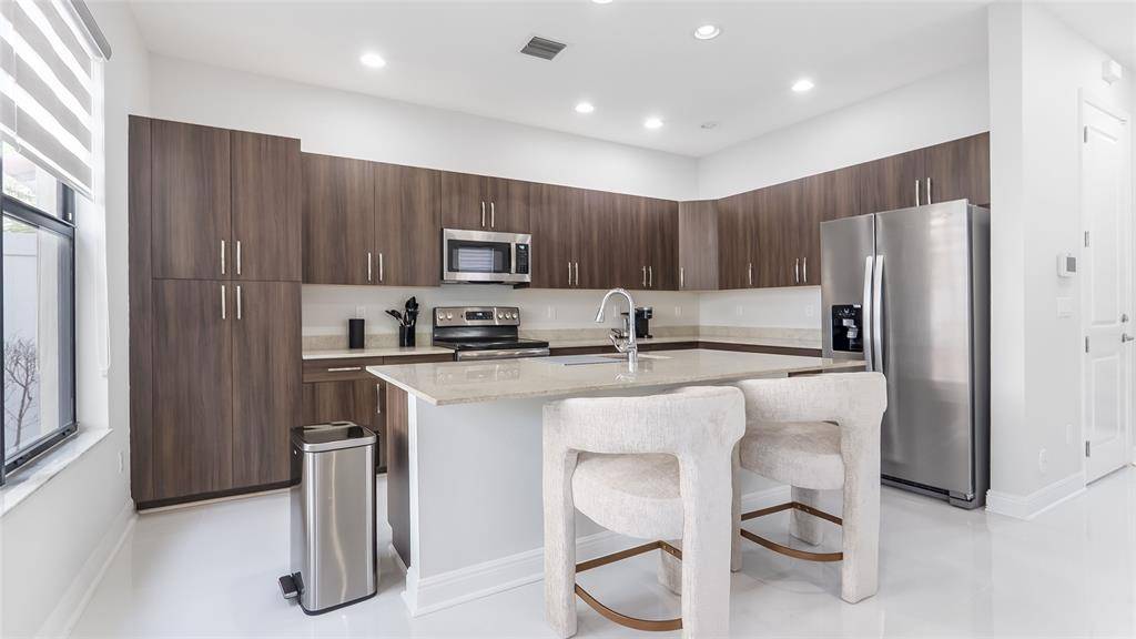 Pembroke Pines, FL 33029,20927 NW 1st Ct