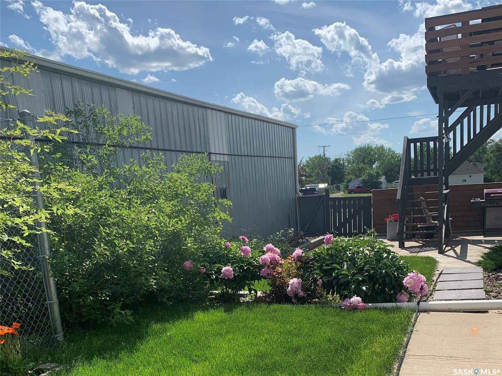 Gull Lake, SK S0N 1A0,1391 Conrad AVENUE