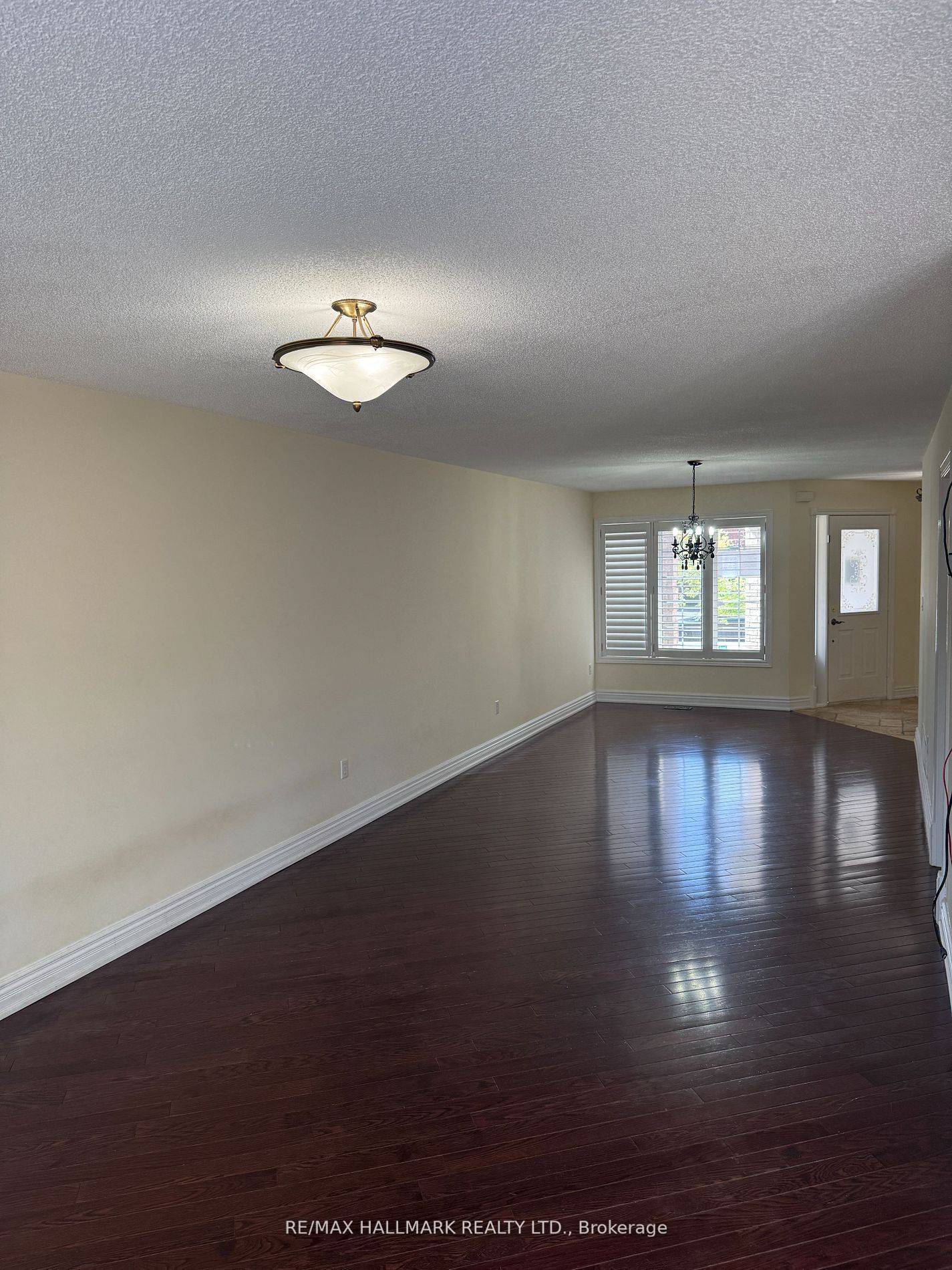 Caledon, ON L7E 2J6,203 Landsbridge ST