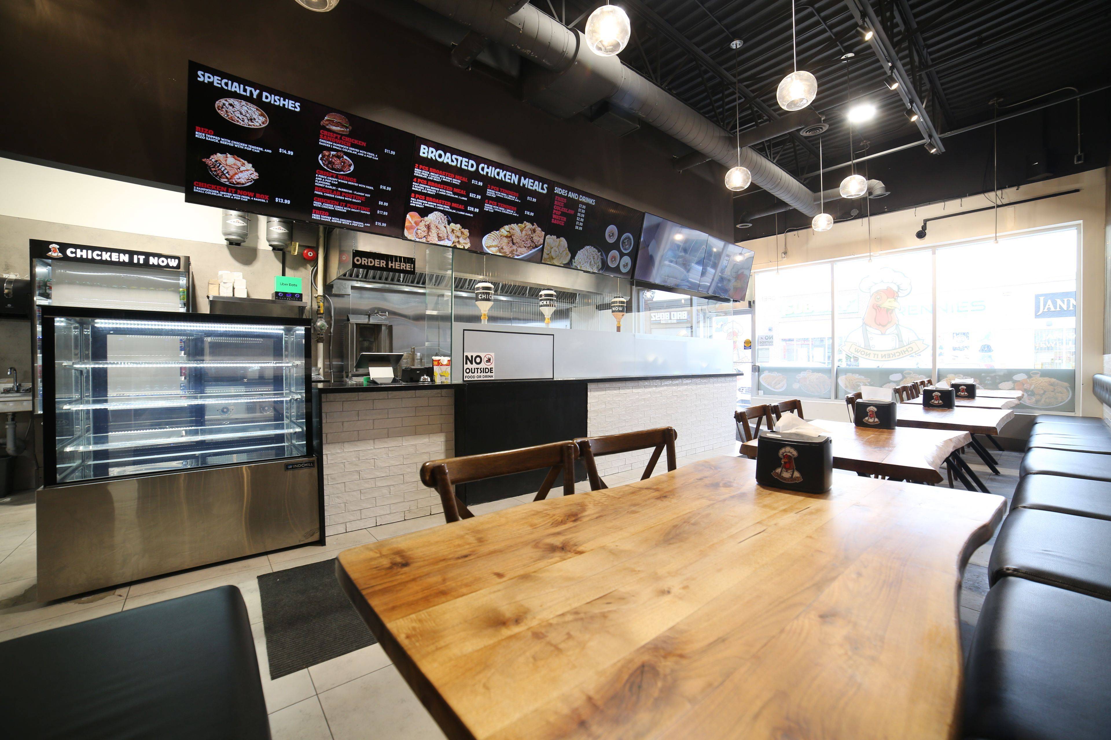 Mississauga, ON L5M 7N4,3460 Platinum DR #25