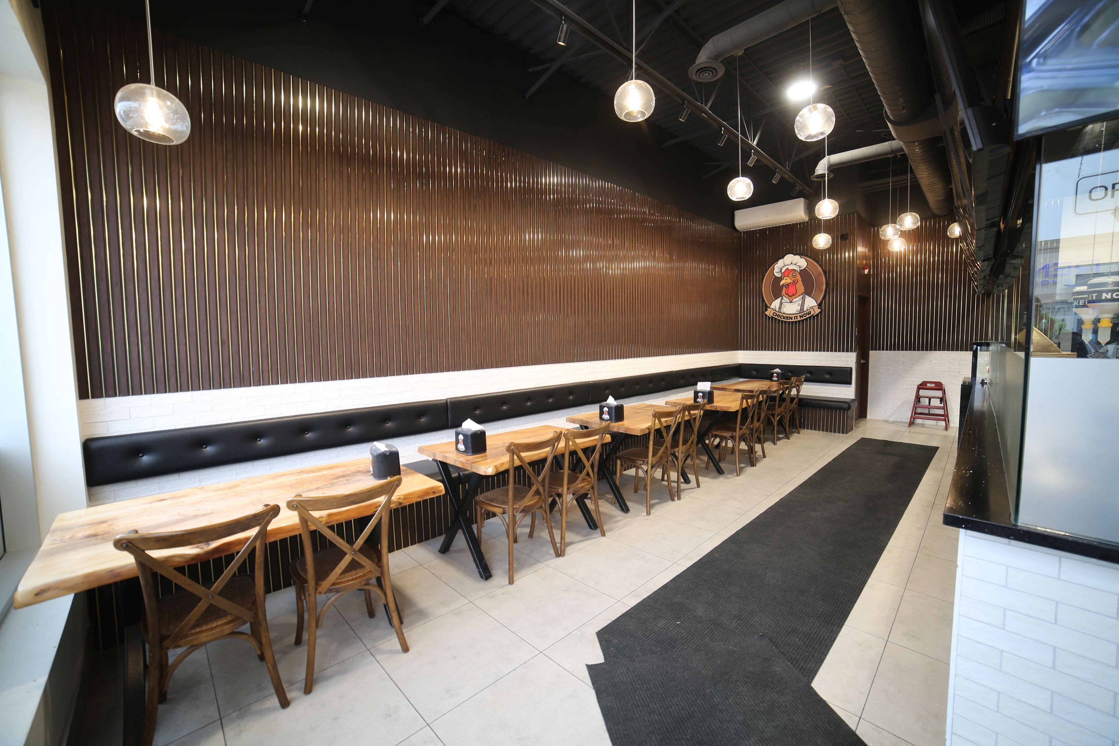 Mississauga, ON L5M 7N4,3460 Platinum DR #25