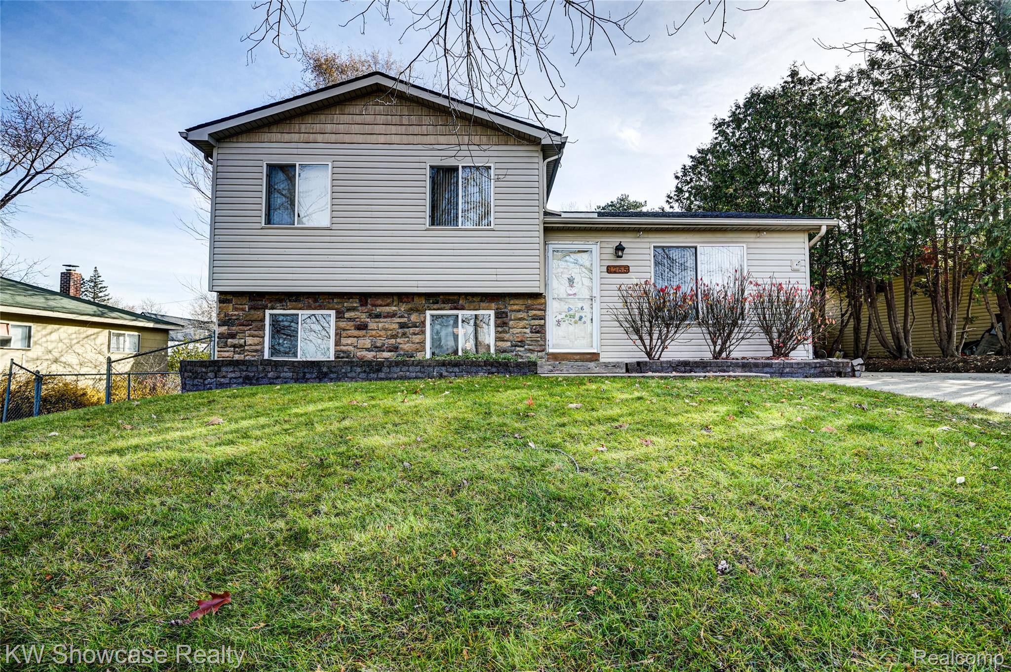 Waterford, MI 48327,1265 Oregon BLVD