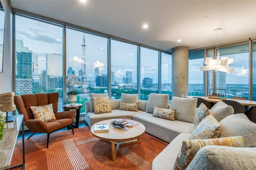 Dallas, TX 75201,3130 N Harwood Street #901