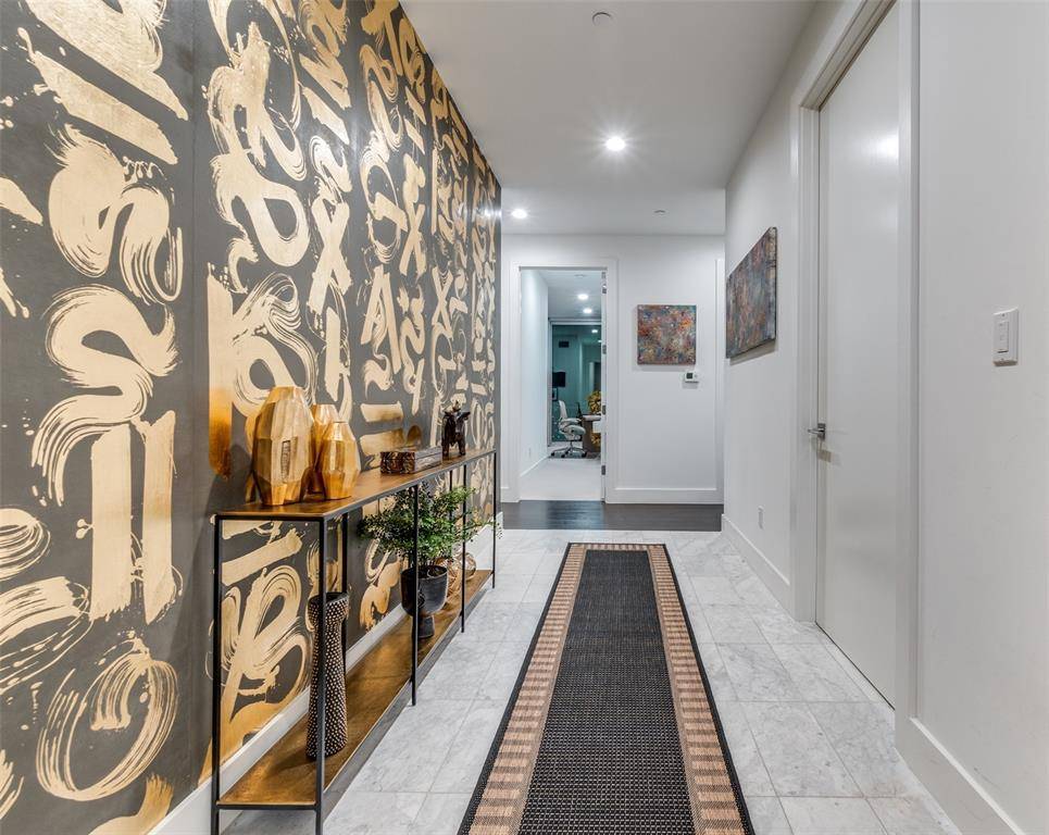 Dallas, TX 75201,3130 N Harwood Street #901