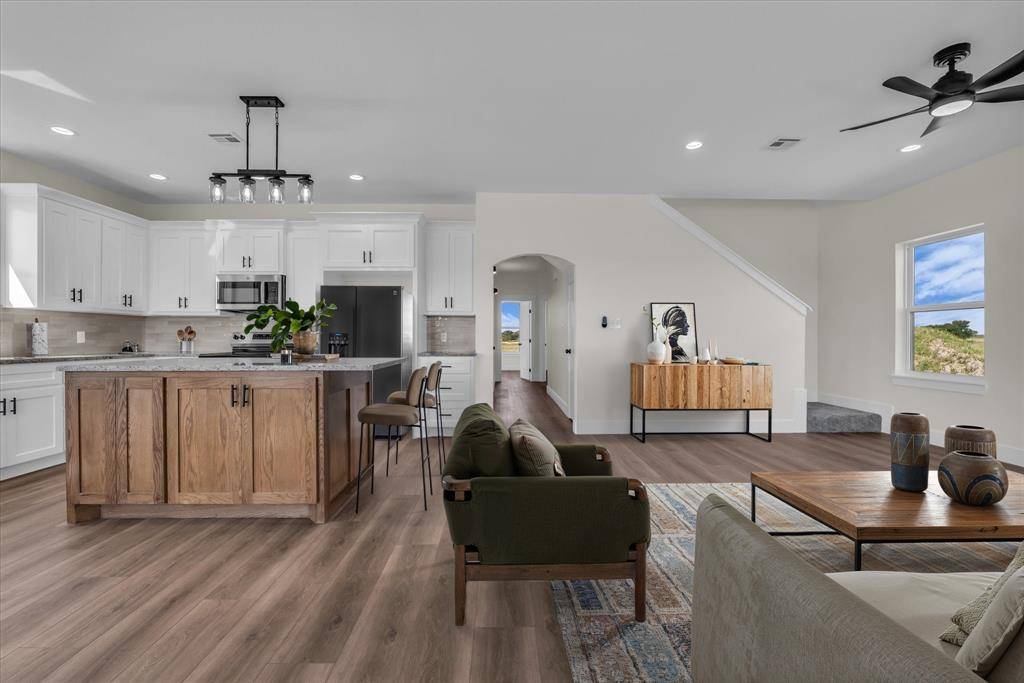 Elm Mott, TX 76640,182 S Baese Road