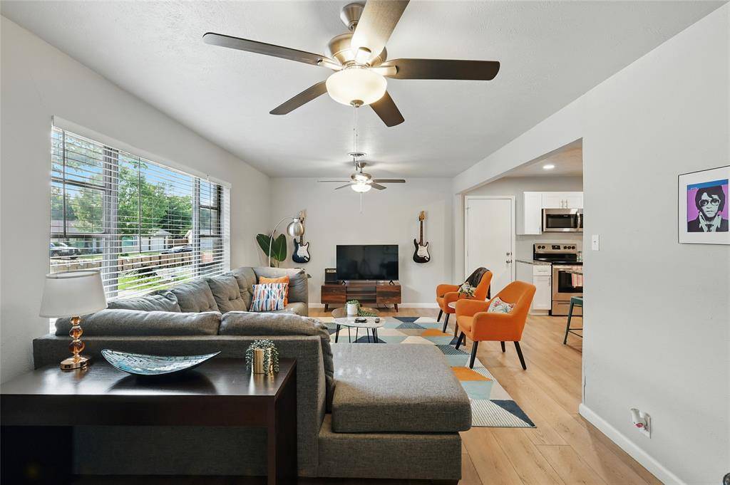 North Richland Hills, TX 76117,3542 Paramount Street