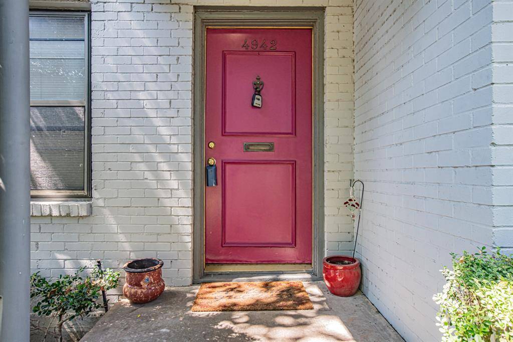 Dallas, TX 75235,4942 Lahoma Street