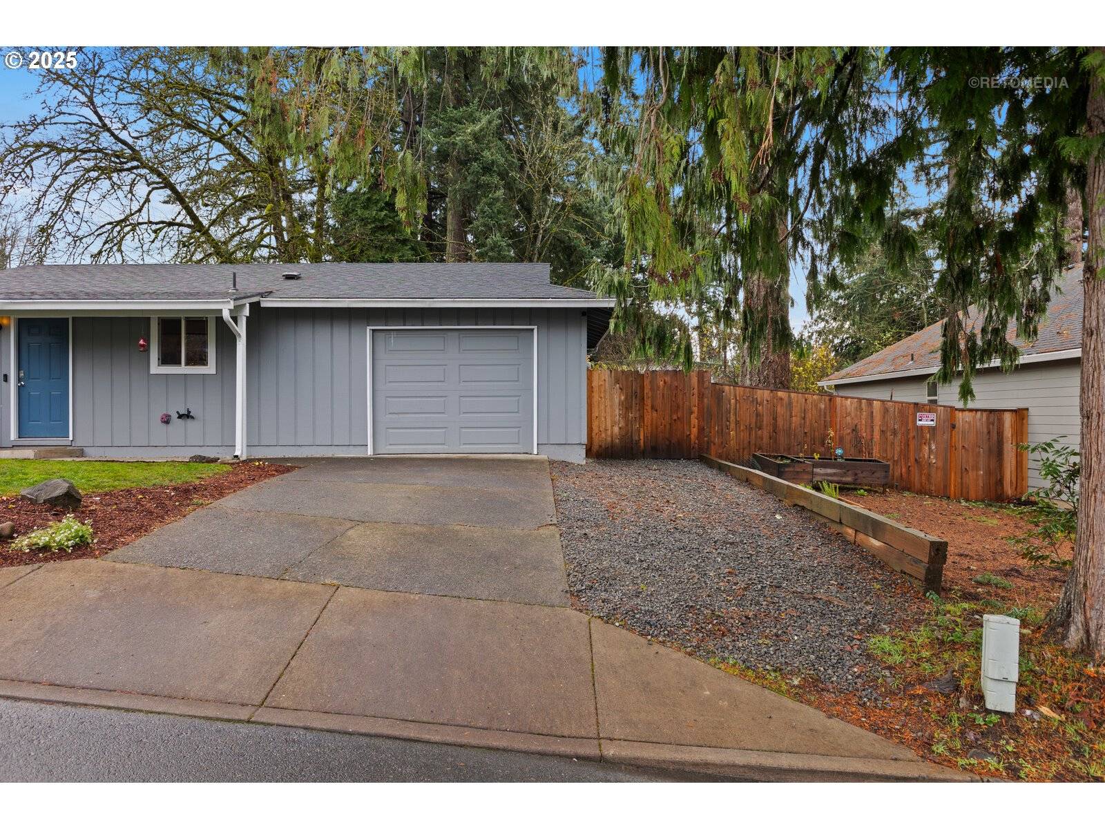 Estacada, OR 97023,410 SW IVY RD