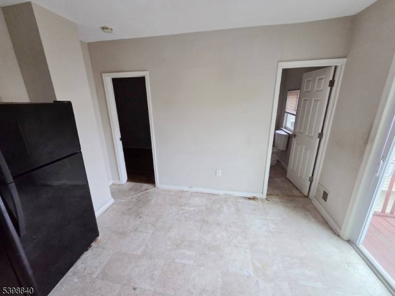 Elizabeth City, NJ 07206,541 Fulton St