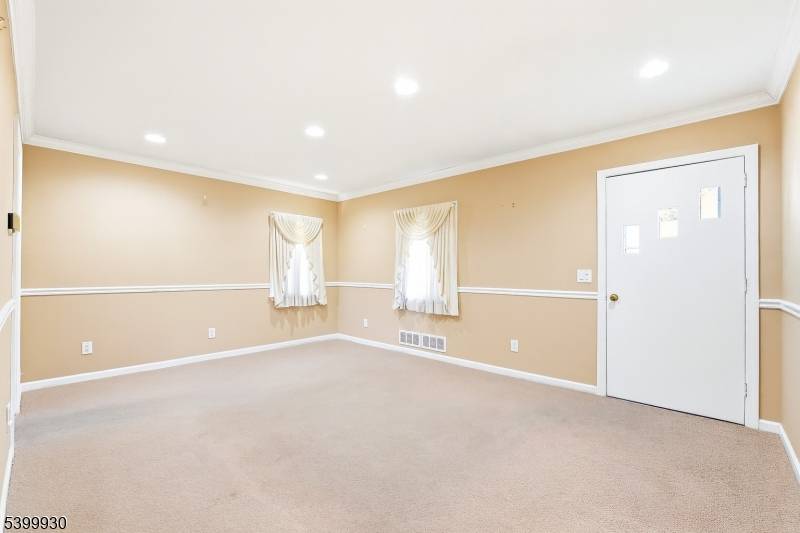 Clifton City, NJ 07012,51 Surrey Ln