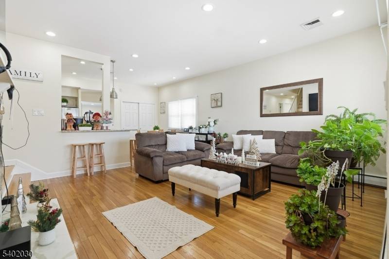 Woodbridge Twp., NJ 08840,77 Ethel St