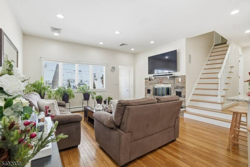 Woodbridge Twp., NJ 08840,77 Ethel St