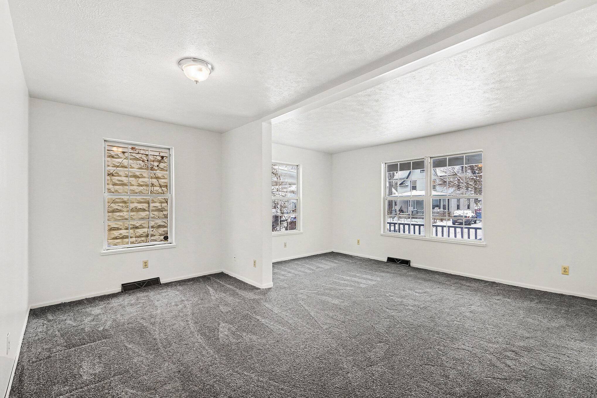 Grand Rapids, MI 49507,442 Adams ST SE