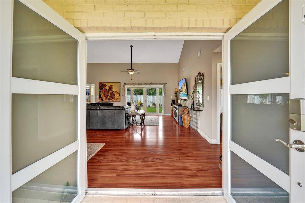 Davie, FL 33325,14580 Fairfax Pl