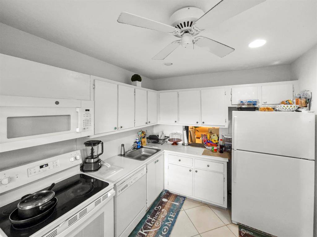 Boca Raton, FL 33428,9286 Vista Del Lago #35B