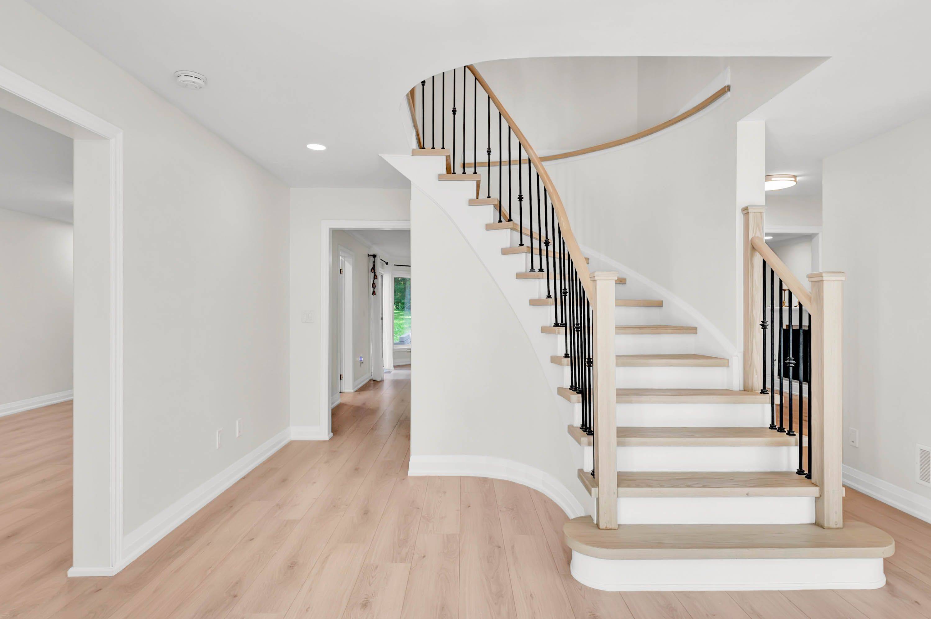 Springwater, ON L9X 0S2,14 Alana DR