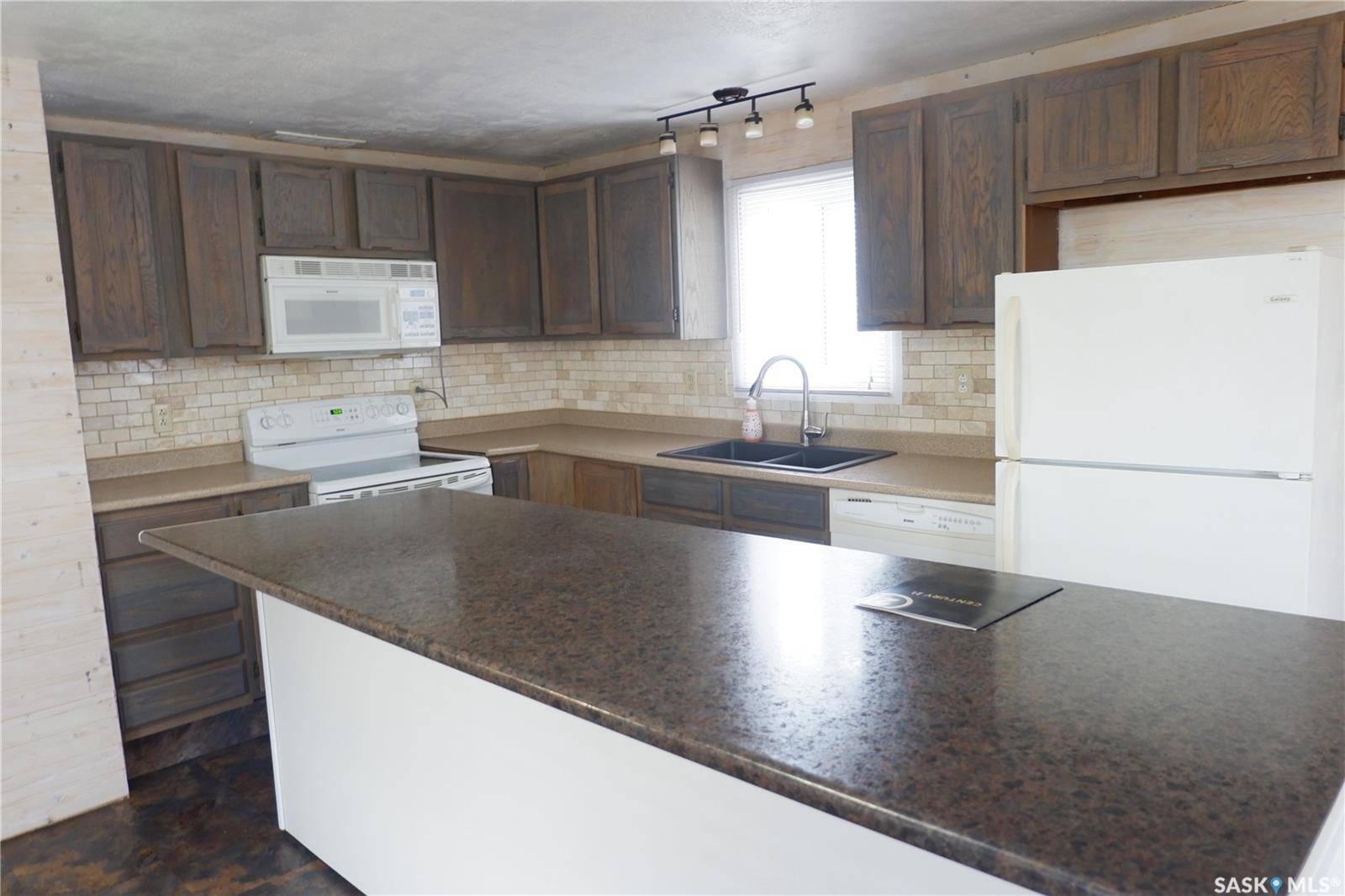 Assiniboia, SK S0H 0B0,67 Sunrise ESTATES