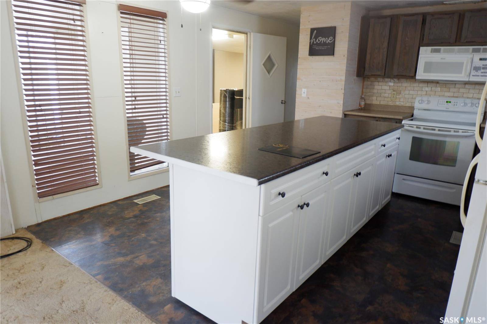 Assiniboia, SK S0H 0B0,67 Sunrise ESTATES