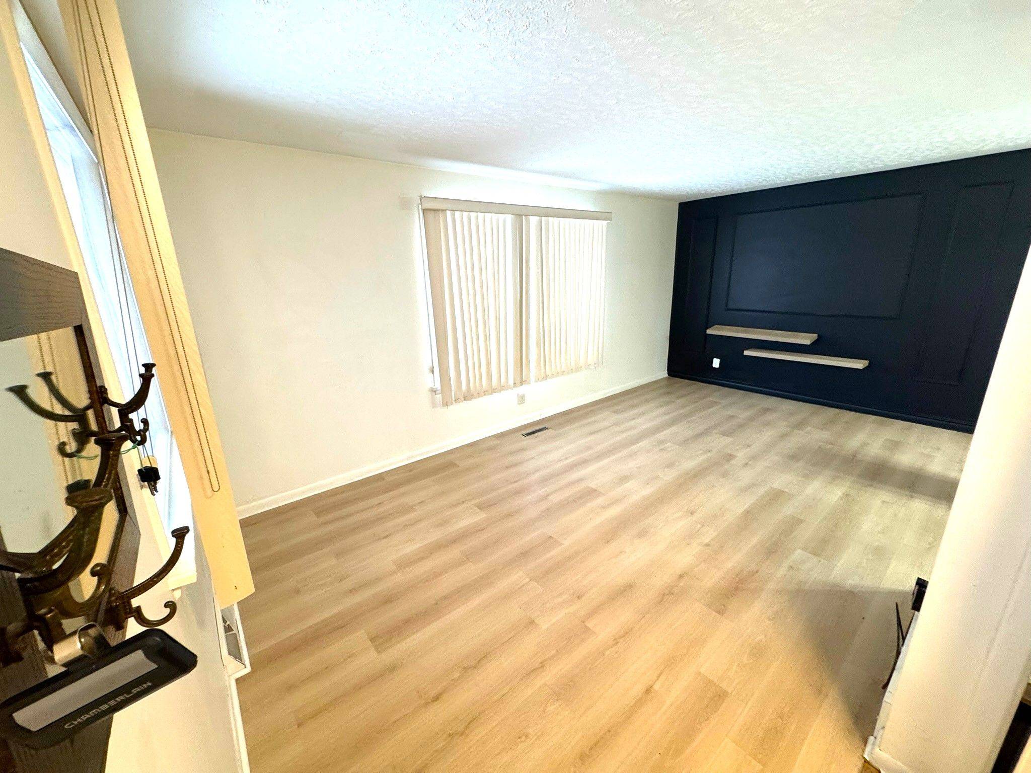 Thunder Bay, ON P7E 2A5,336 Kingsway AVE