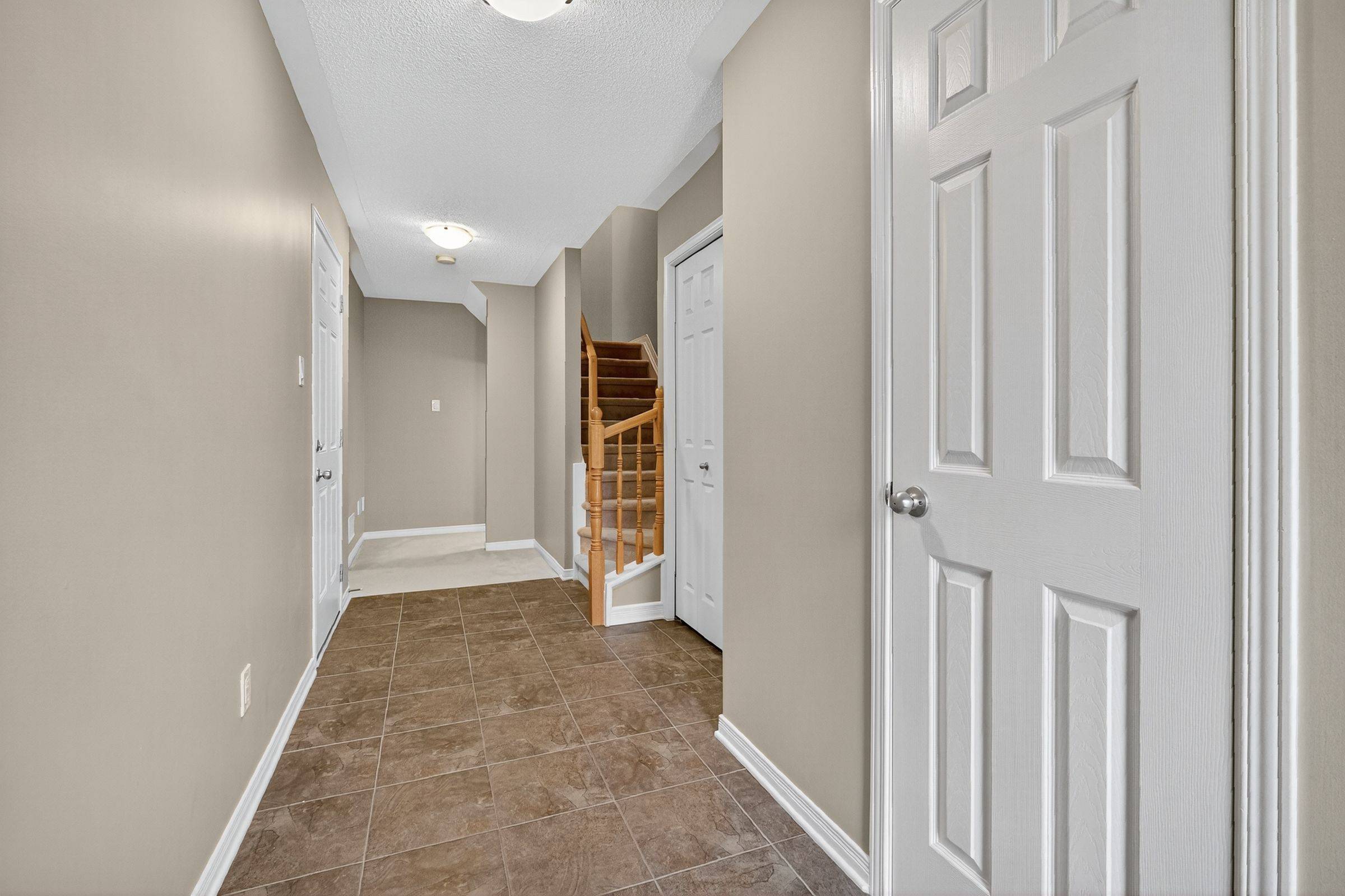 Orleans - Convent Glen And Area, ON K1W 0G4,105 Caithness Private