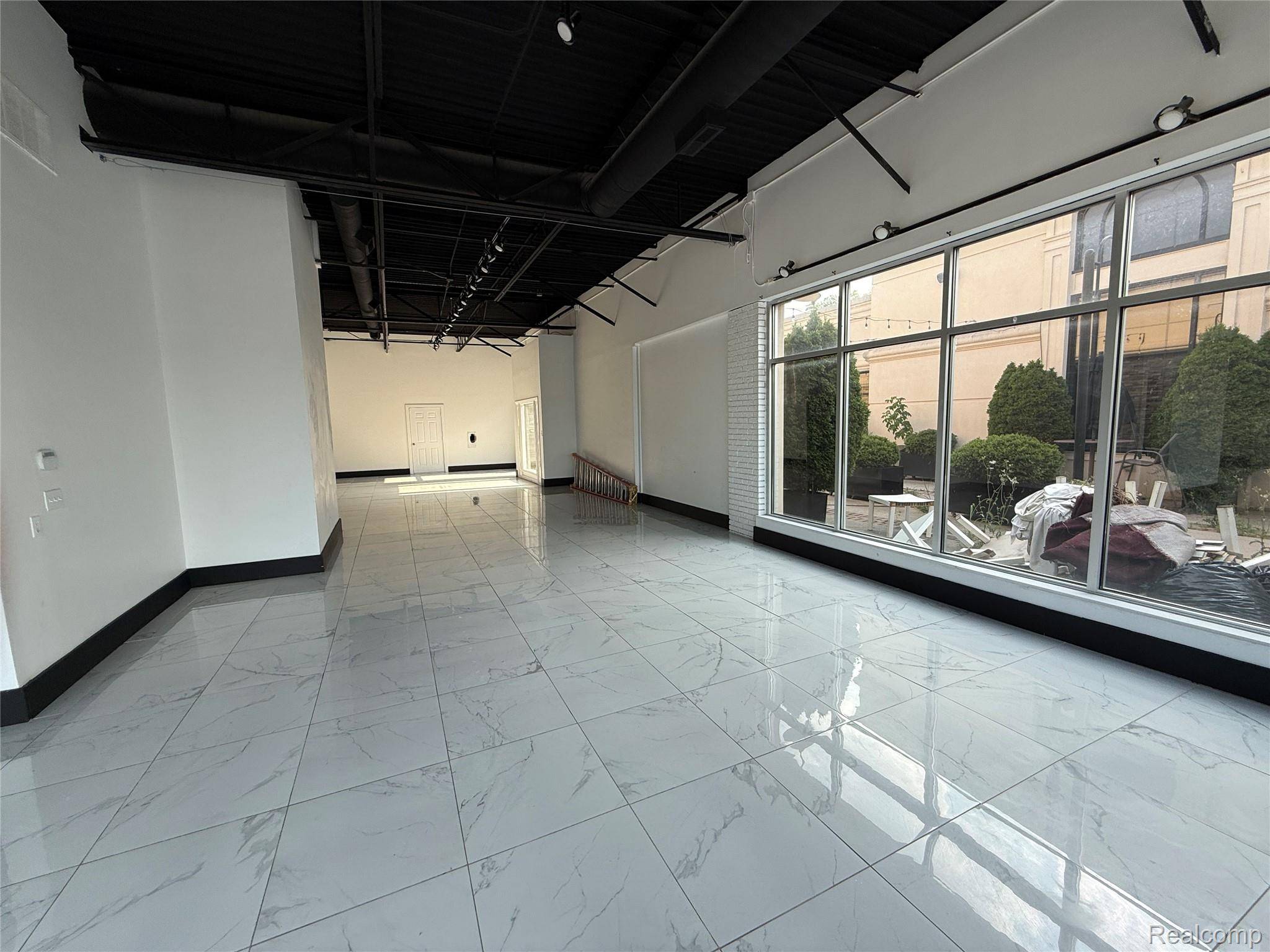 Flushing, MI 48433,1537 E Pierson RD #B