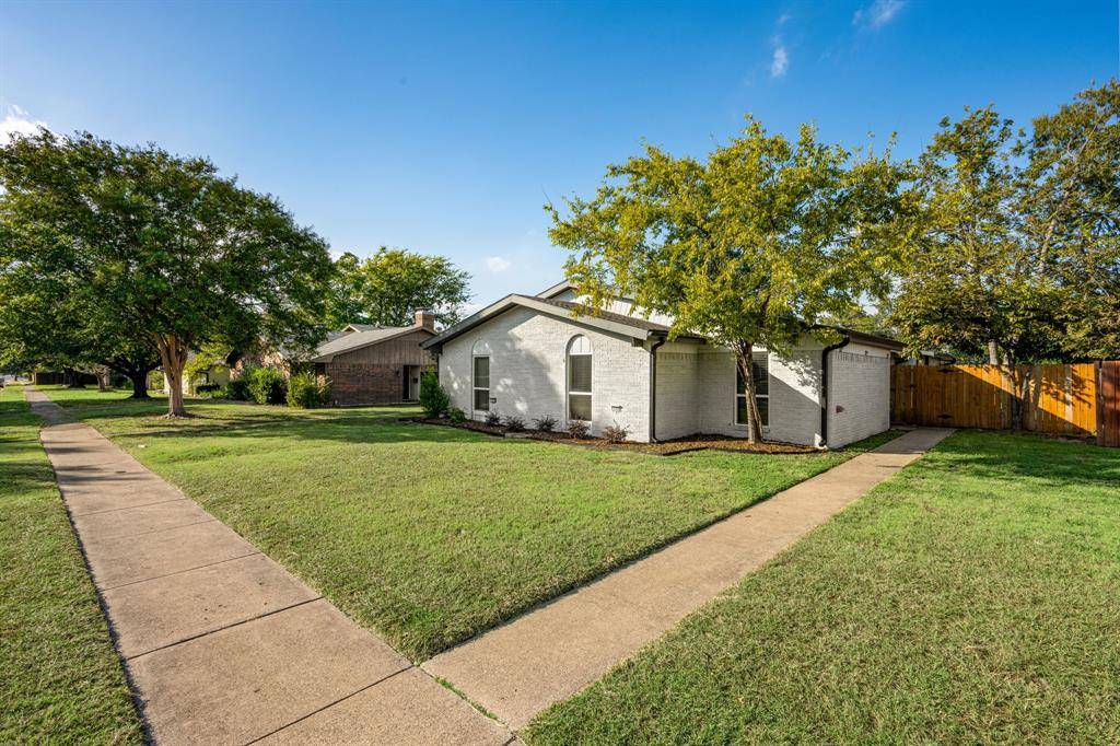 Dallas, TX 75238,11353 Quail Run Street