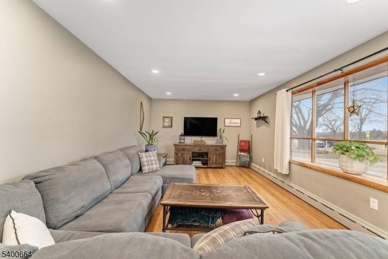 Greenwich Twp., NJ 08886,502 Route 173