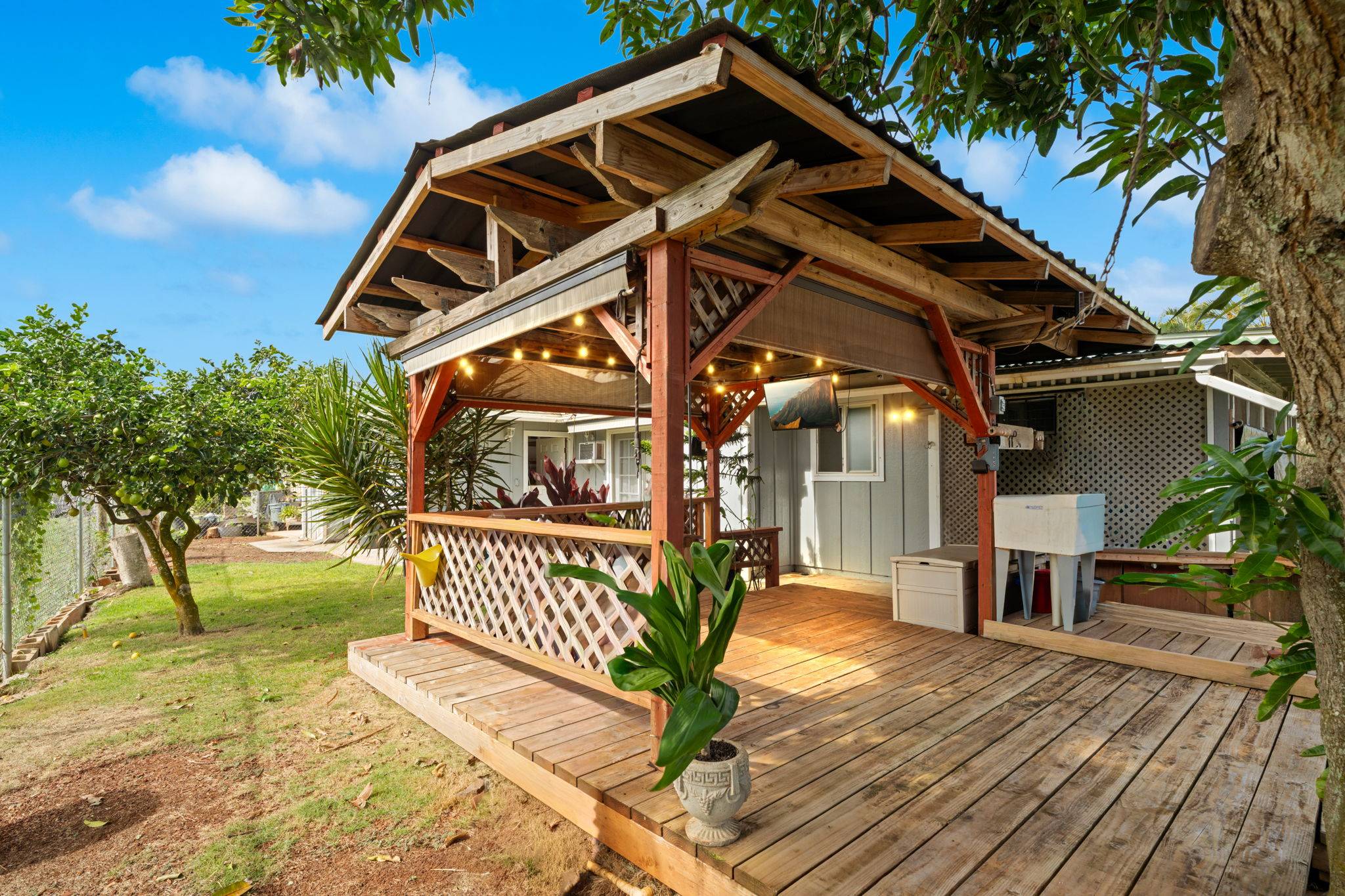 Lihue, HI 96766,3144-A UNAHE ST