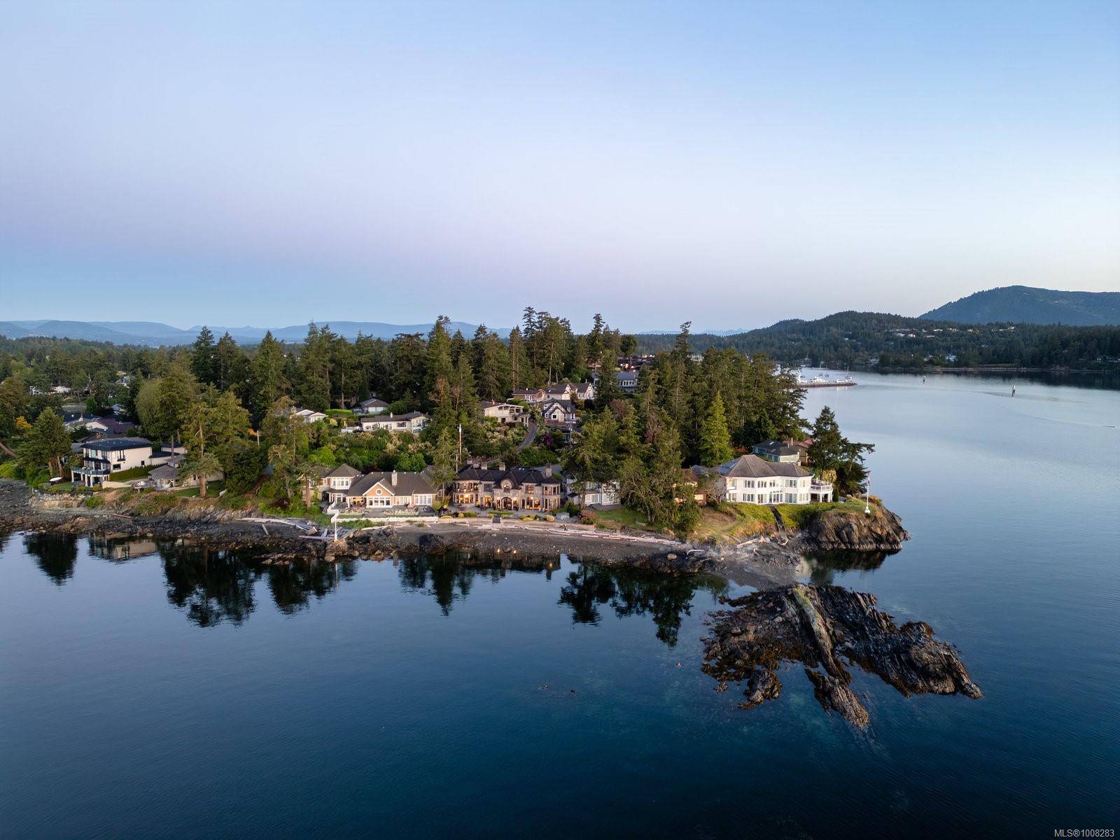 Sidney, BC V8L 2P2,10493 Allbay Rd