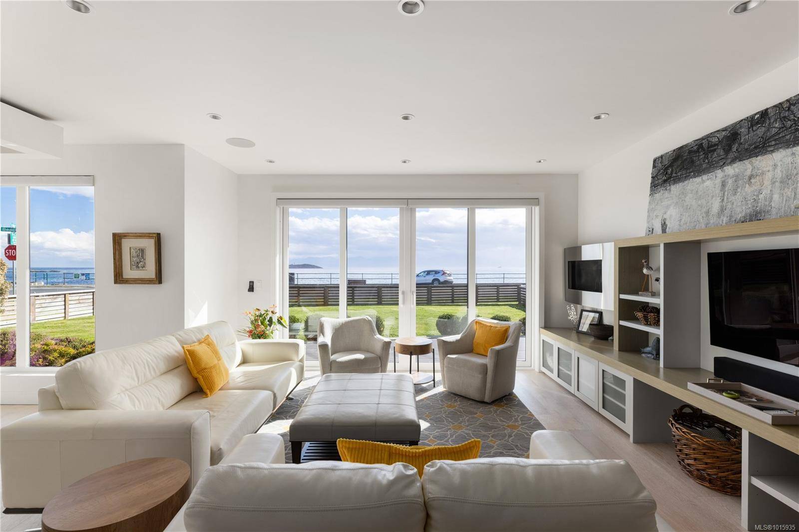 Oak Bay, BC V8S 4X3,430 St. Patrick St