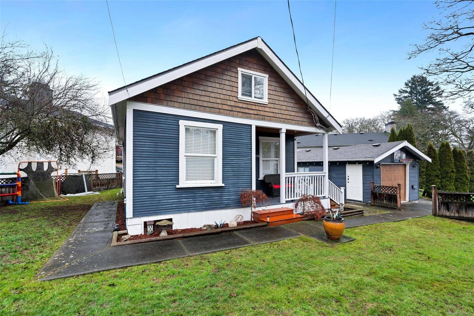 Saanich, BC V8Z 2T8,1050 Chesterfield Rd