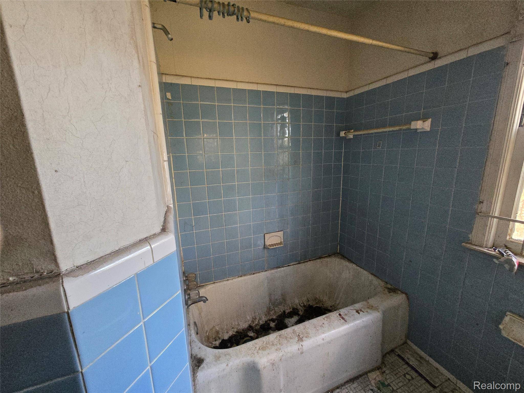 Detroit, MI 48228,9634 Evergreen AVE