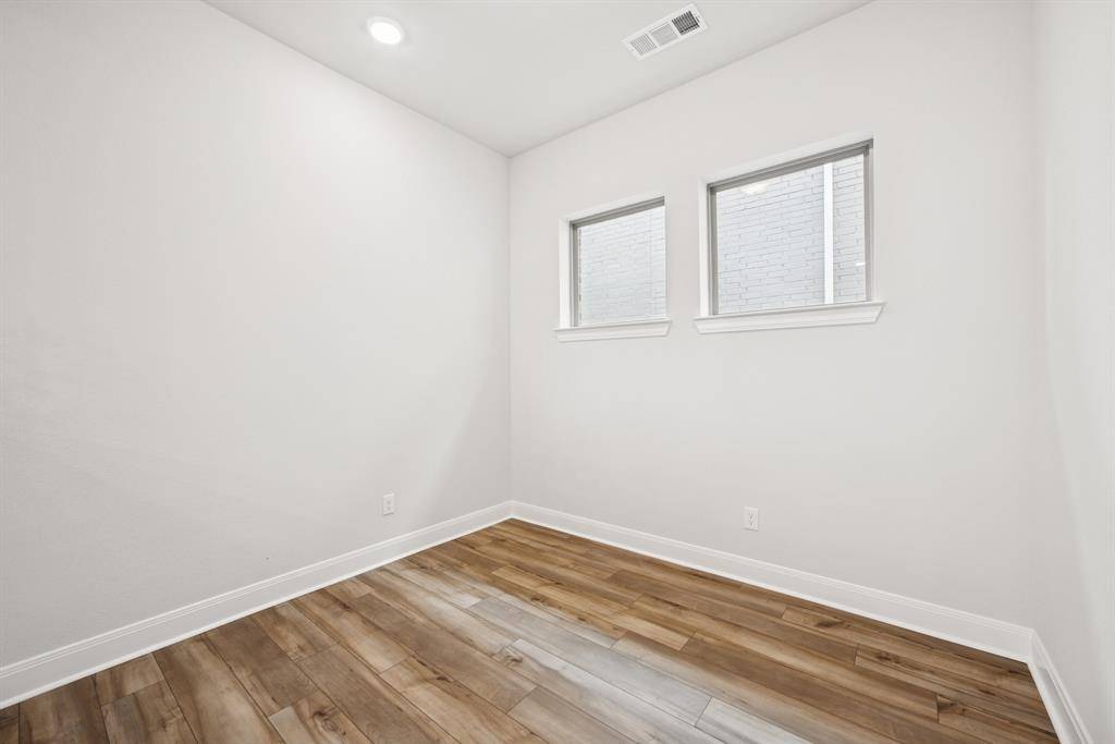 Mesquite, TX 75126,9452 Dahlia Boulevard