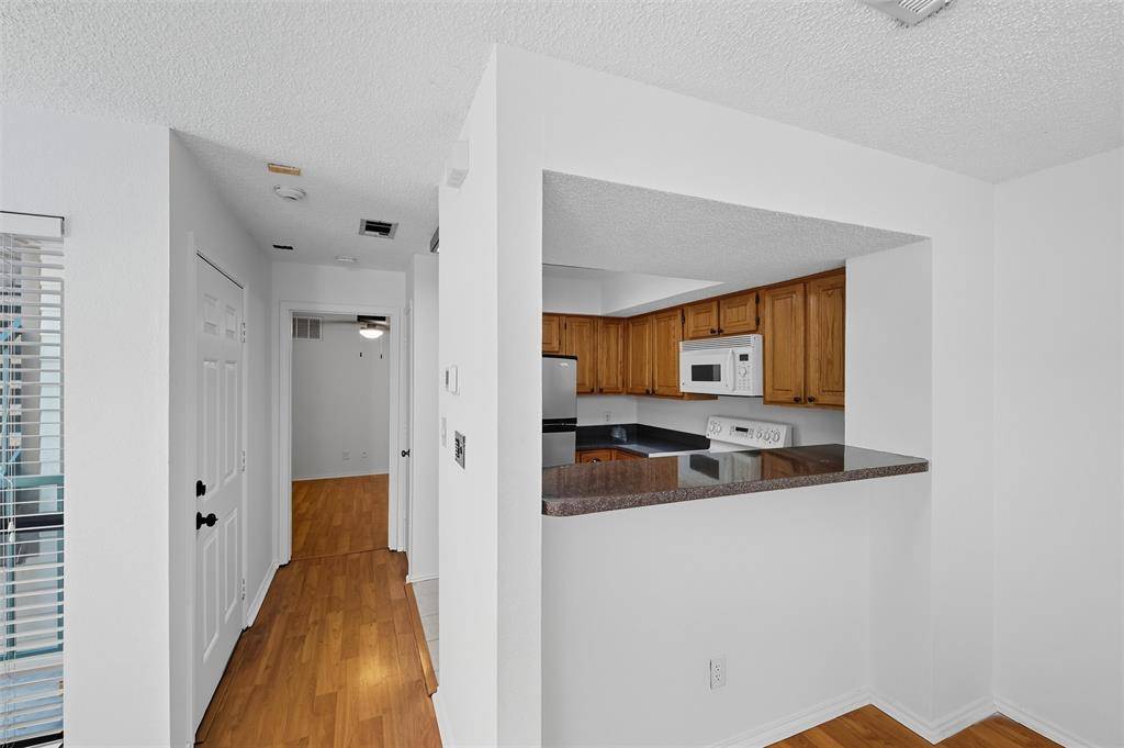 Arlington, TX 76006,2310 Bamboo Drive #J207